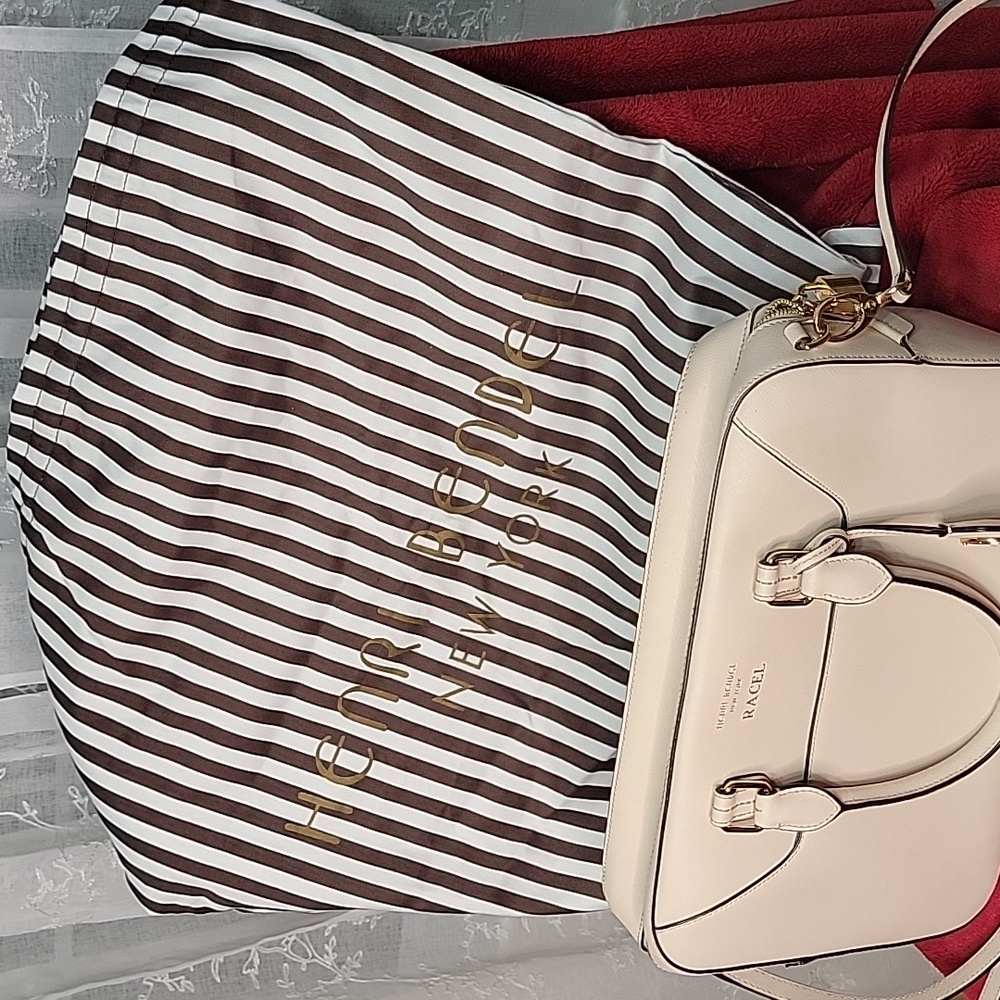 Henri Bendel like new with dust bag HTF